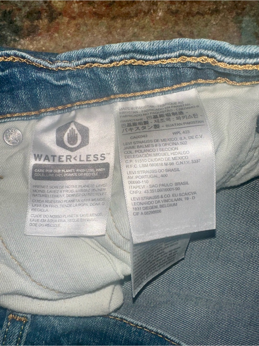 Levi's Straight Fit Light Blue Denim Jeans 38x30 - Picture 2 of 5